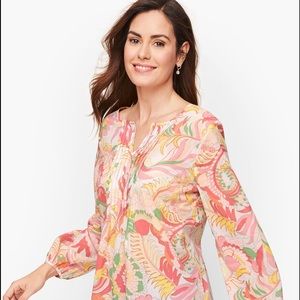 Talbots Floral Pin Tuck V-neck Tunic. Small Petite